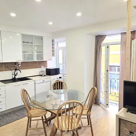 Feeling - Charming 3bedroom Duplex, Historic Area Of Apartman *