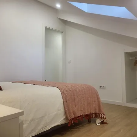 Feeling - Charming 3bedroom Duplex, Historic Area Of 公寓 塞图巴尔